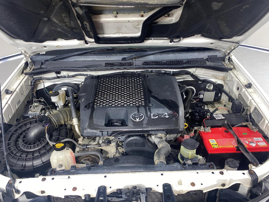 Photo '13' of Toyota Hilux