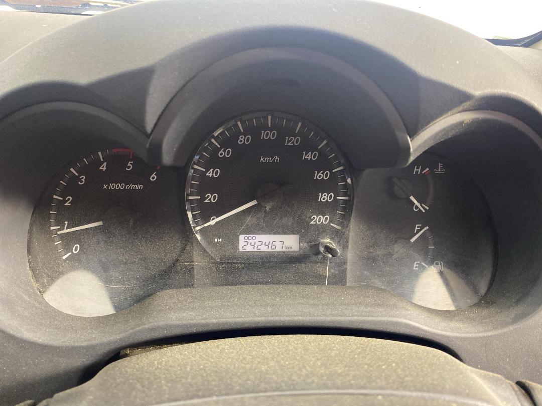 Photo '21' of Toyota Hilux