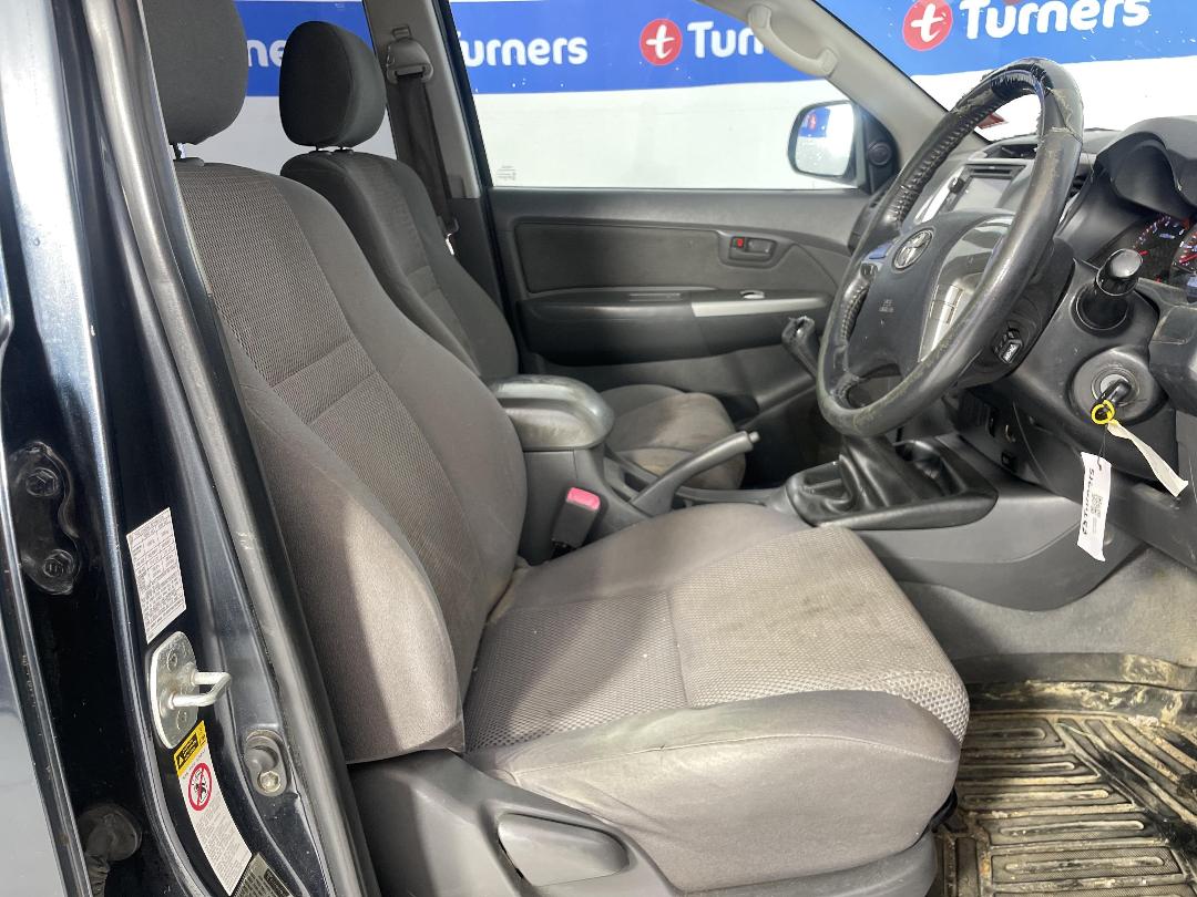 Photo '14' of Toyota Hilux SR5 TD DC Photo '14' of Toyota Hilux SR5 TD DC