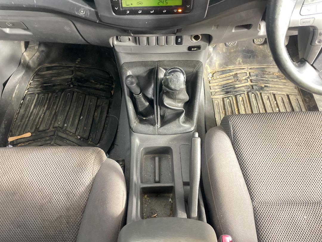 Photo '20' of Toyota Hilux SR5 TD DC Photo '20' of Toyota Hilux SR5 TD DC