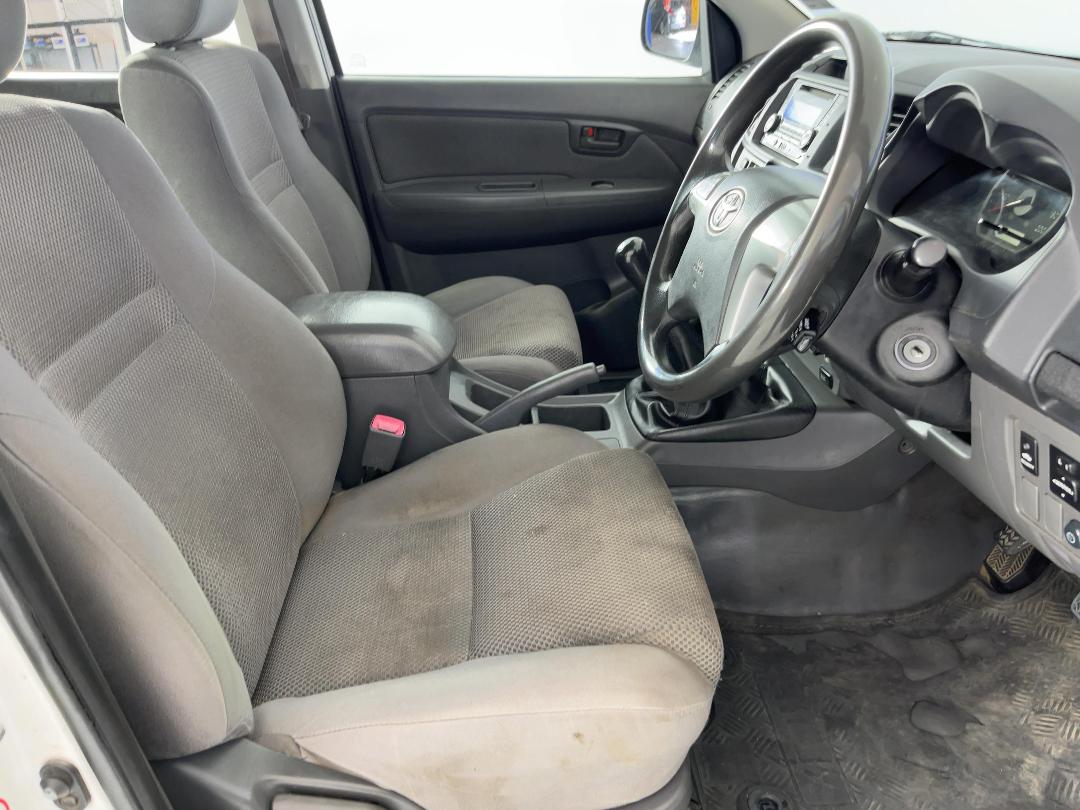 Photo '16' of Toyota Hilux