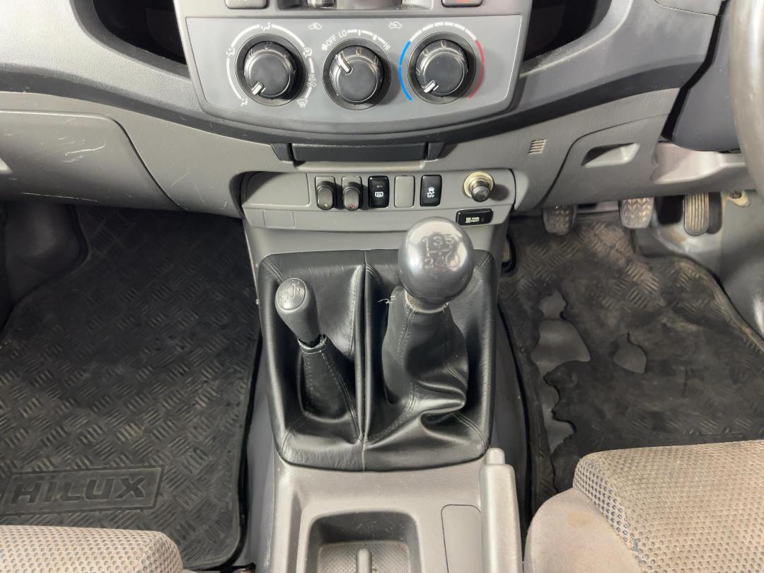 Photo '18' of Toyota Hilux