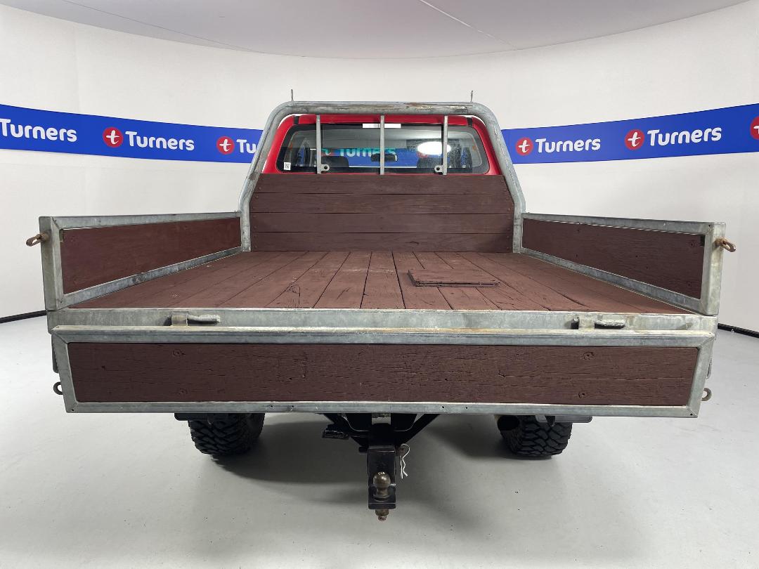 Photo '14' of Toyota Hilux