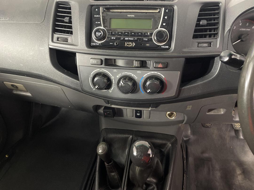 Photo '18' of Toyota Hilux