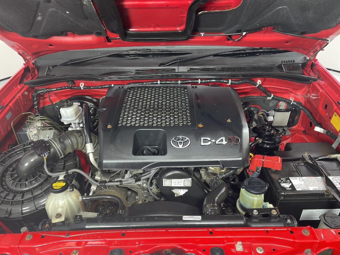 Photo '13' of Toyota Hilux