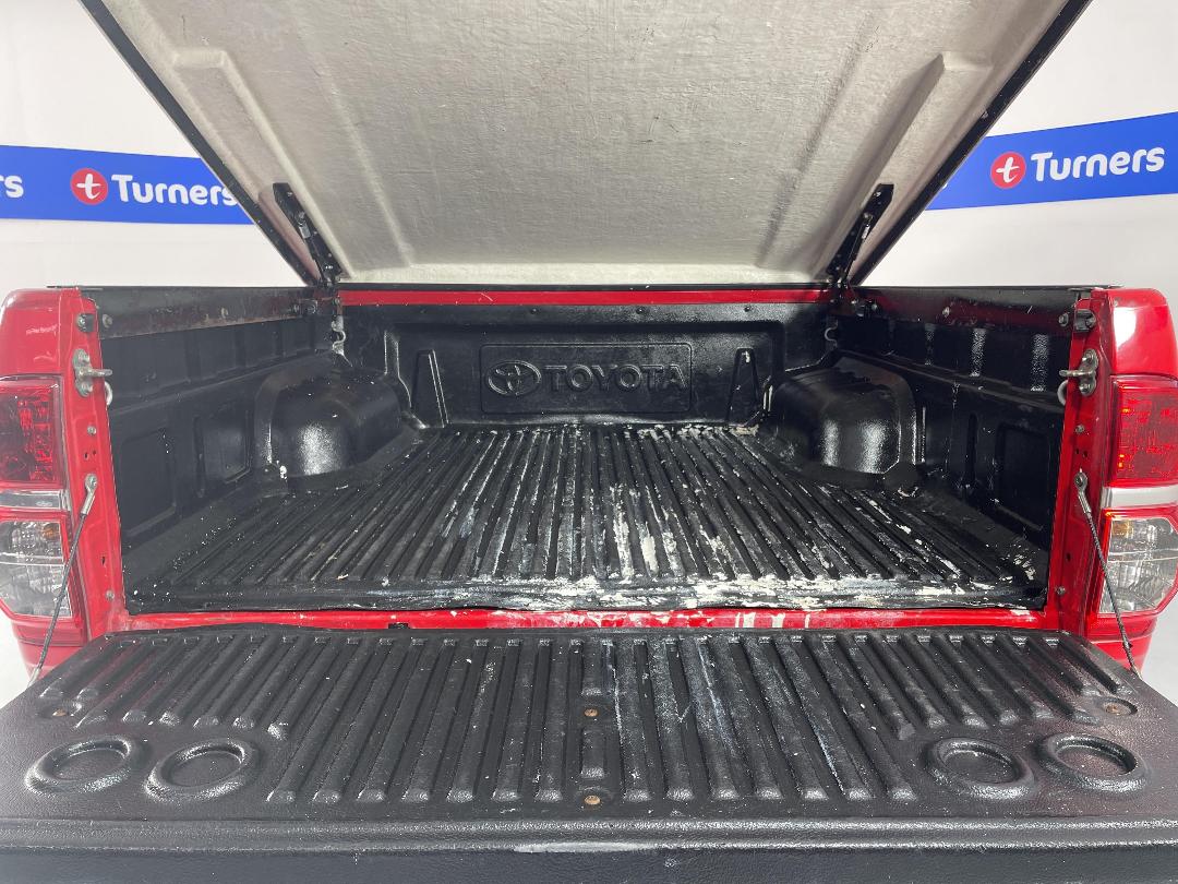 Photo '14' of Toyota Hilux