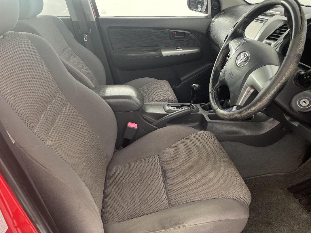 Photo '16' of Toyota Hilux