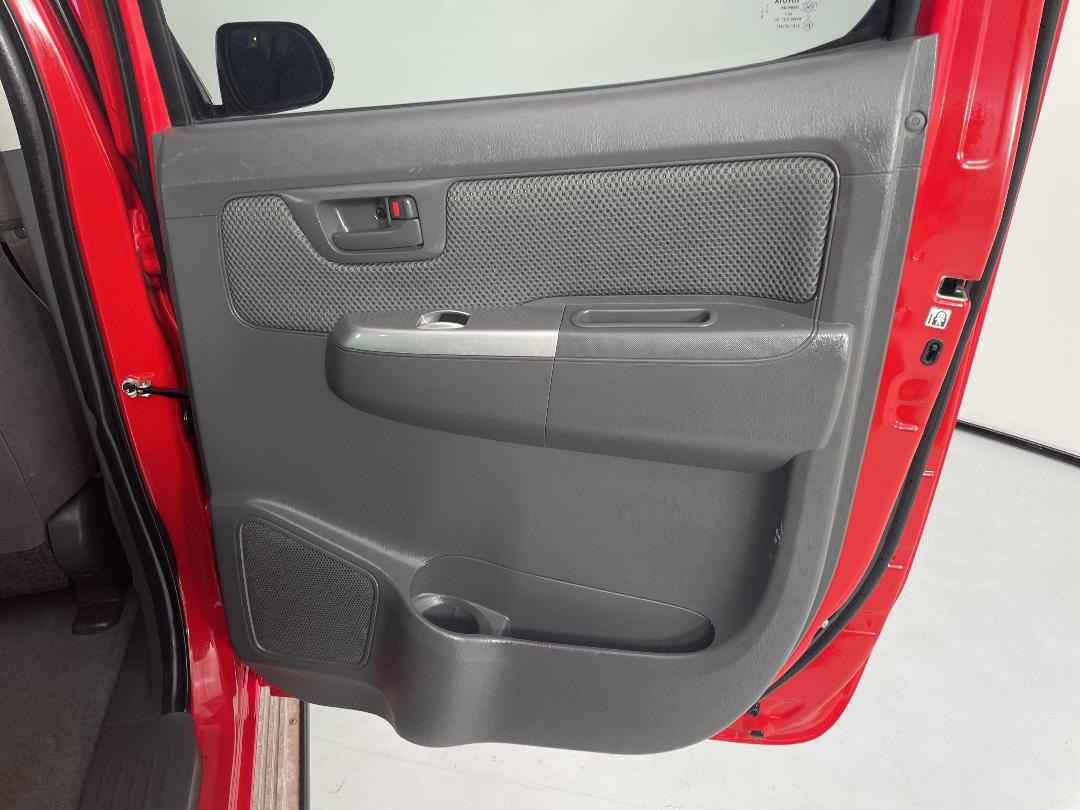 Photo '19' of Toyota Hilux