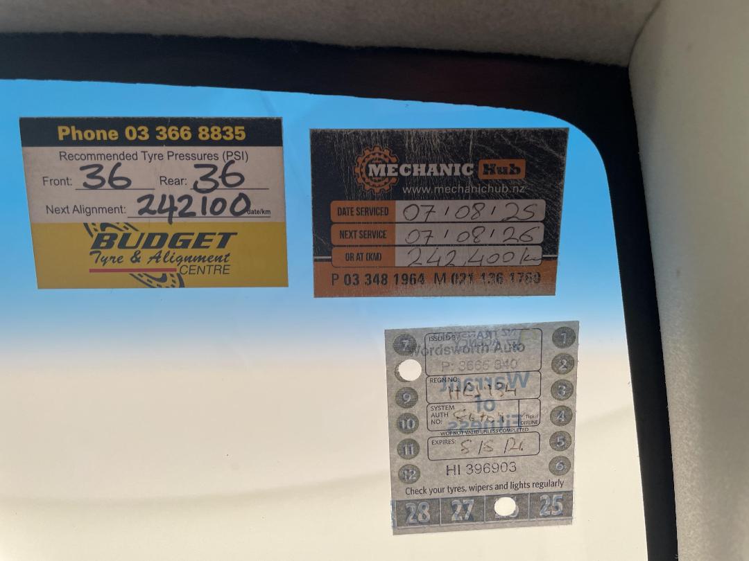 Photo '27' of Toyota Hilux