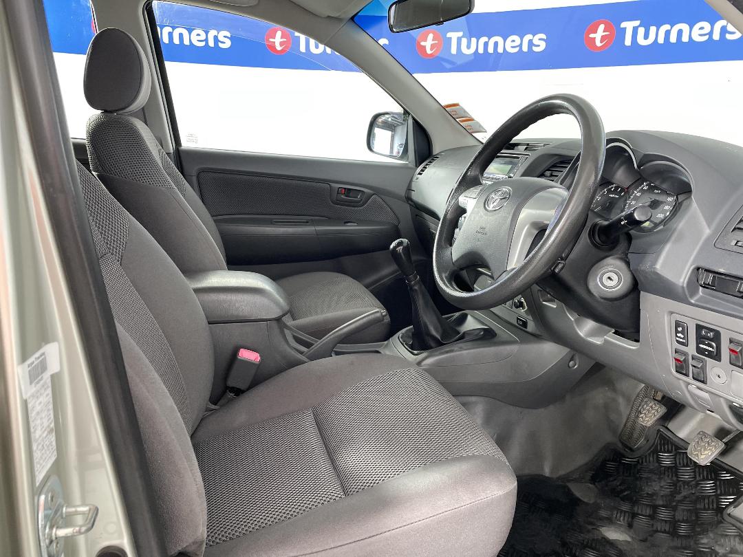 Photo '16' of Toyota Hilux Photo '16' of Toyota Hilux