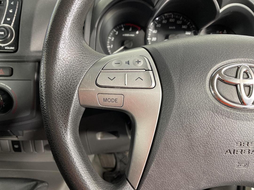 Photo '28' of Toyota Hilux Photo '28' of Toyota Hilux