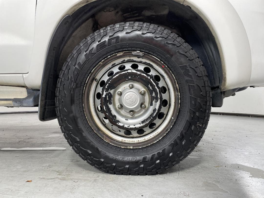 Photo '9' of Toyota Hilux Photo '9' of Toyota Hilux