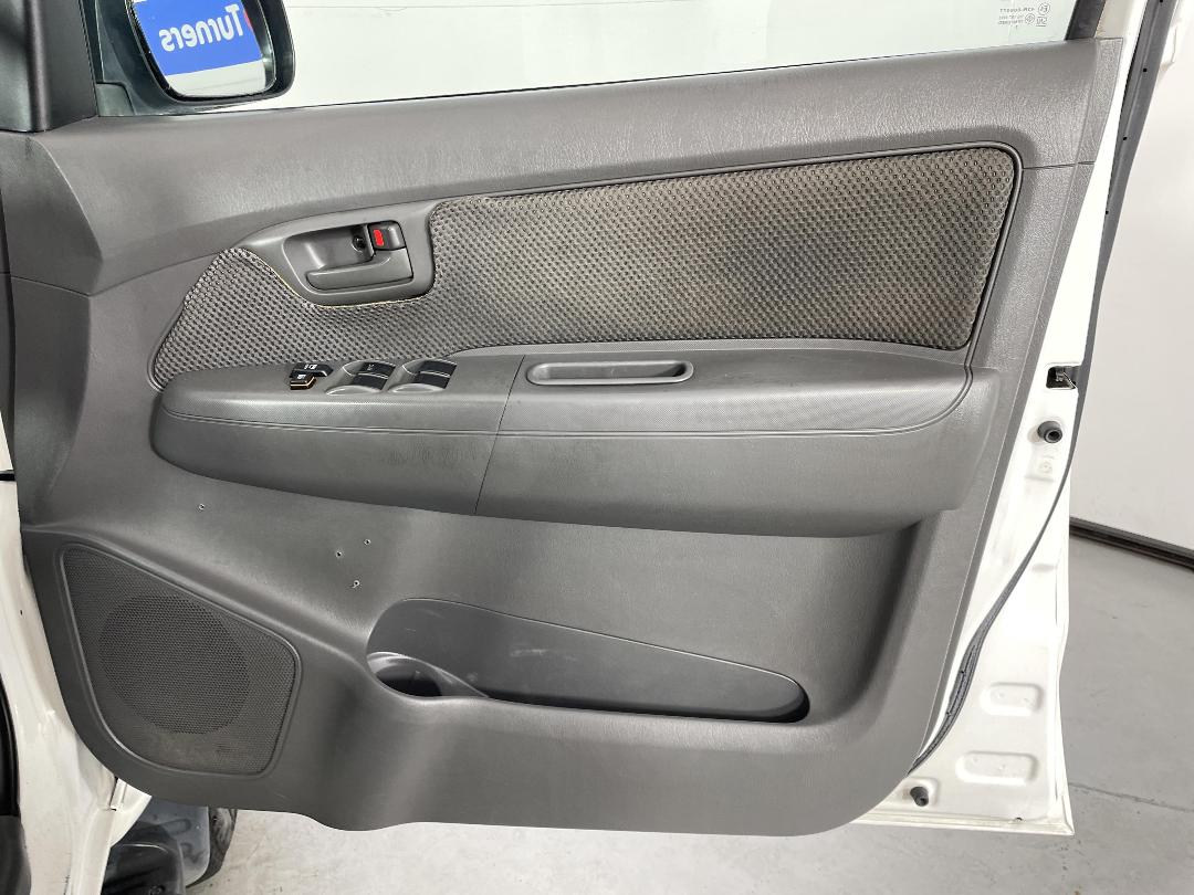 Photo '15' of Toyota Hilux Photo '15' of Toyota Hilux