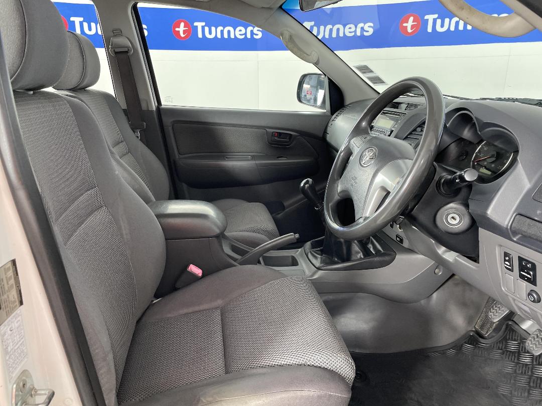 Photo '16' of Toyota Hilux Photo '16' of Toyota Hilux