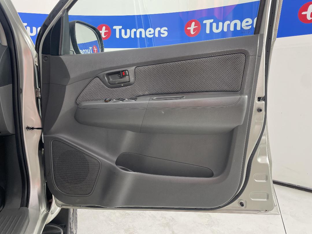 Photo '15' of Toyota Hilux Photo '15' of Toyota Hilux