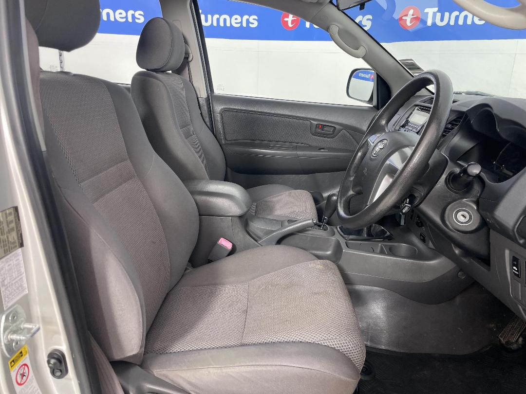 Photo '16' of Toyota Hilux Photo '16' of Toyota Hilux