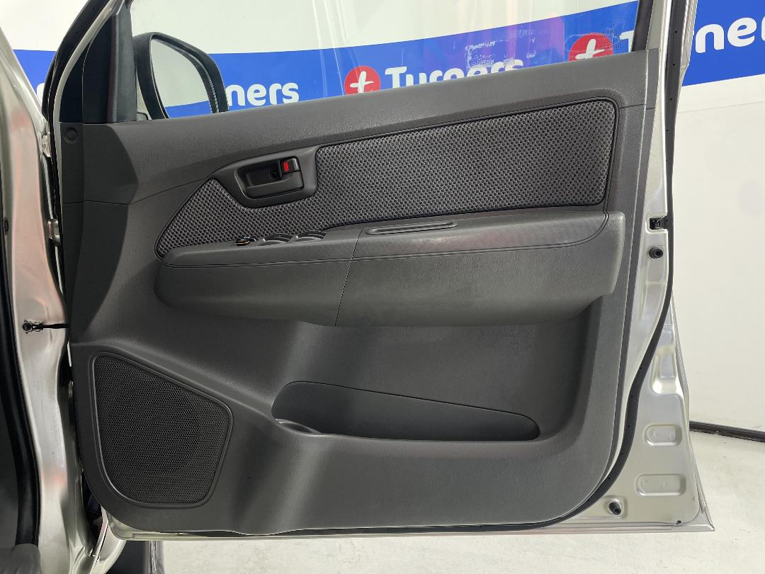 Photo '15' of Toyota Hilux Photo '15' of Toyota Hilux