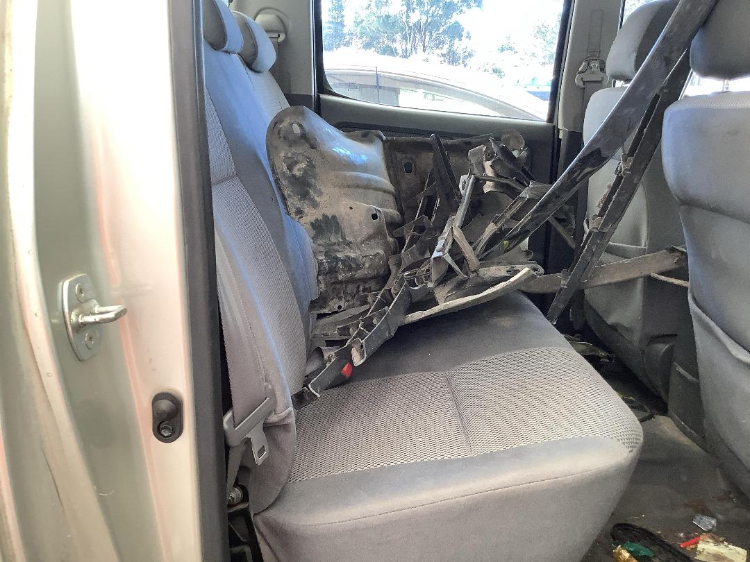 Photo '10' of Toyota Hilux TD DC Photo '10' of Toyota Hilux TD DC