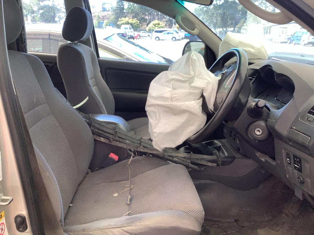 Photo '11' of Toyota Hilux TD DC Photo '11' of Toyota Hilux TD DC