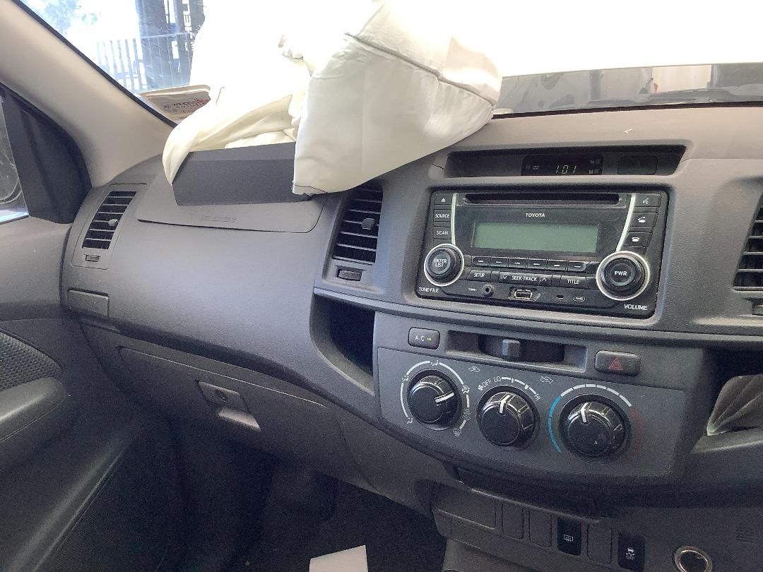 Photo '18' of Toyota Hilux TD DC Photo '18' of Toyota Hilux TD DC