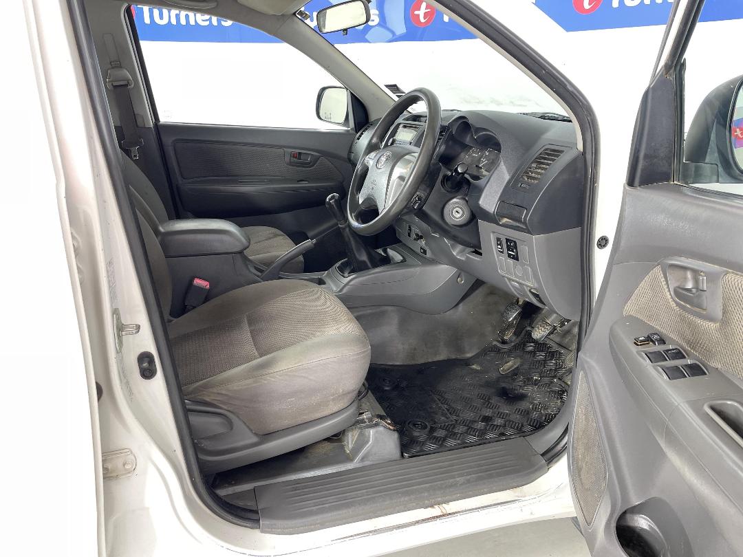 Photo '16' of Toyota Hilux Photo '16' of Toyota Hilux