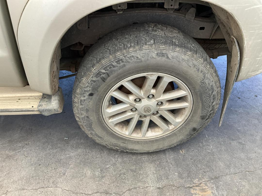 Photo '10' of Toyota Hilux TD DC Photo '10' of Toyota Hilux TD DC