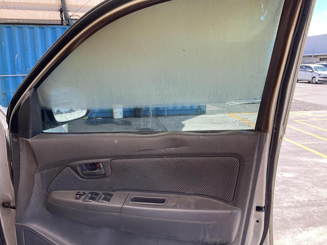 Photo '25' of Toyota Hilux TD DC Photo '25' of Toyota Hilux TD DC