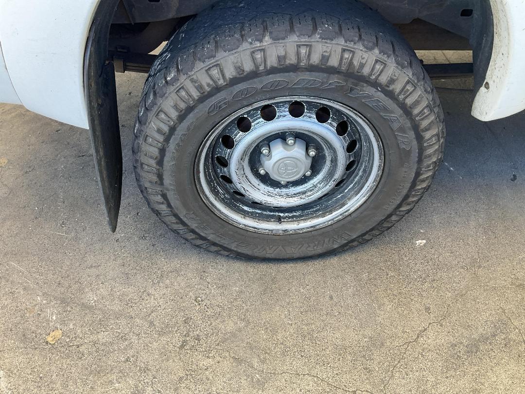 Photo '18' of Toyota Hilux TD DC Photo '18' of Toyota Hilux TD DC