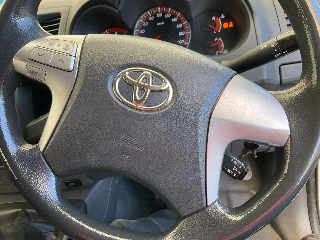 Photo '27' of Toyota Hilux TD DC Photo '27' of Toyota Hilux TD DC