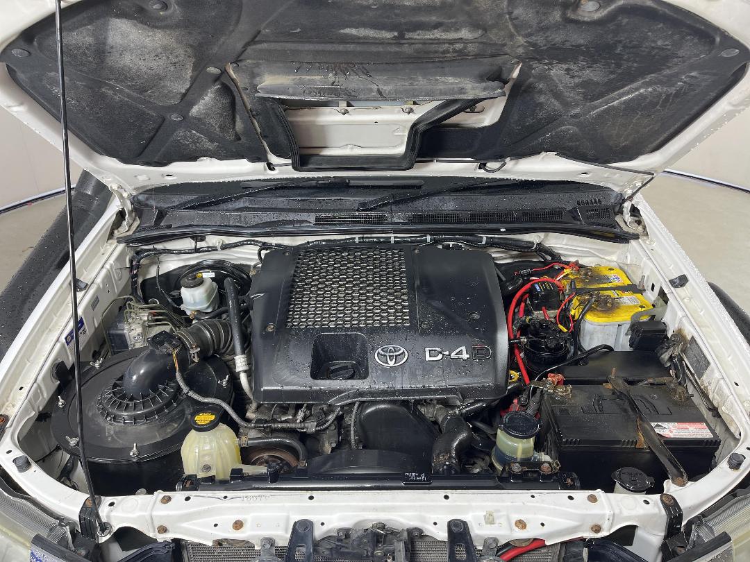 Photo '13' of Toyota Hilux