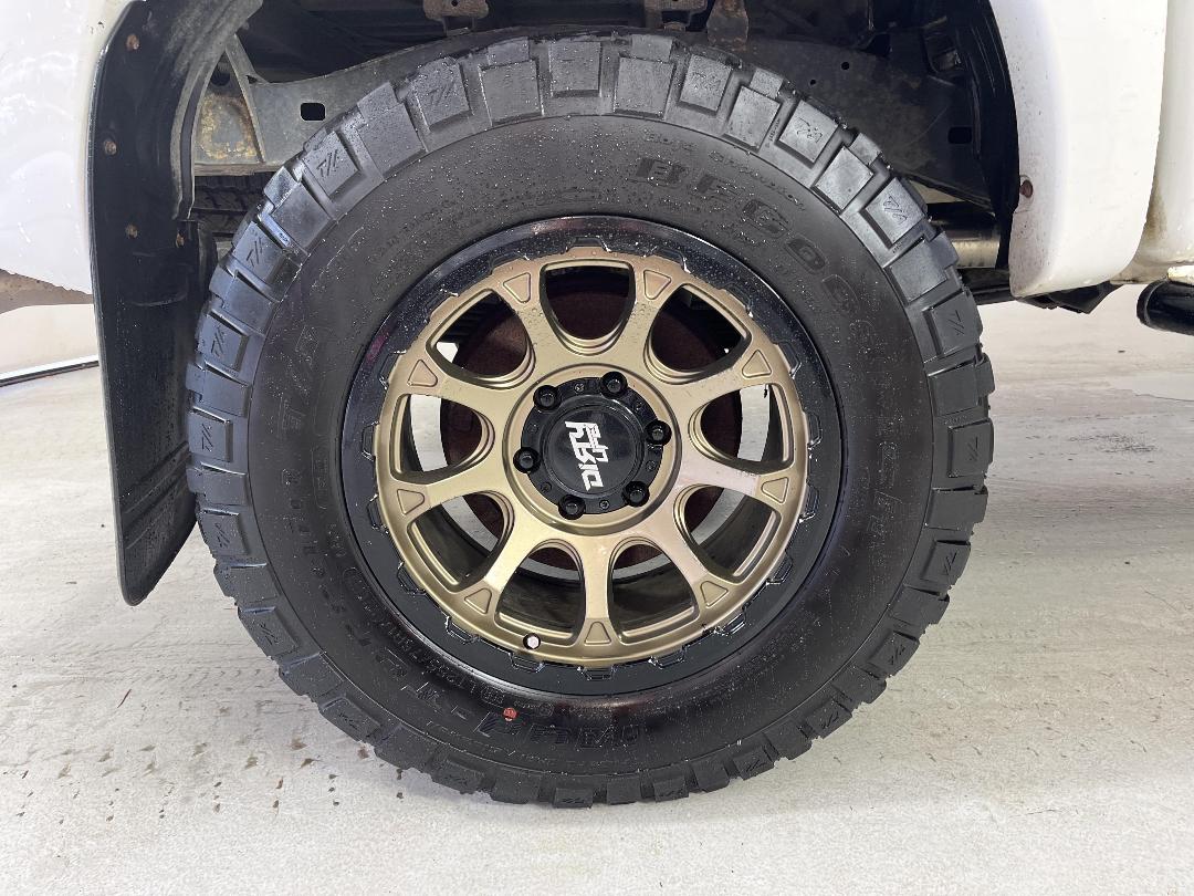 Photo '12' of Toyota Hilux