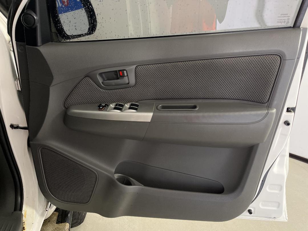 Photo '15' of Toyota Hilux