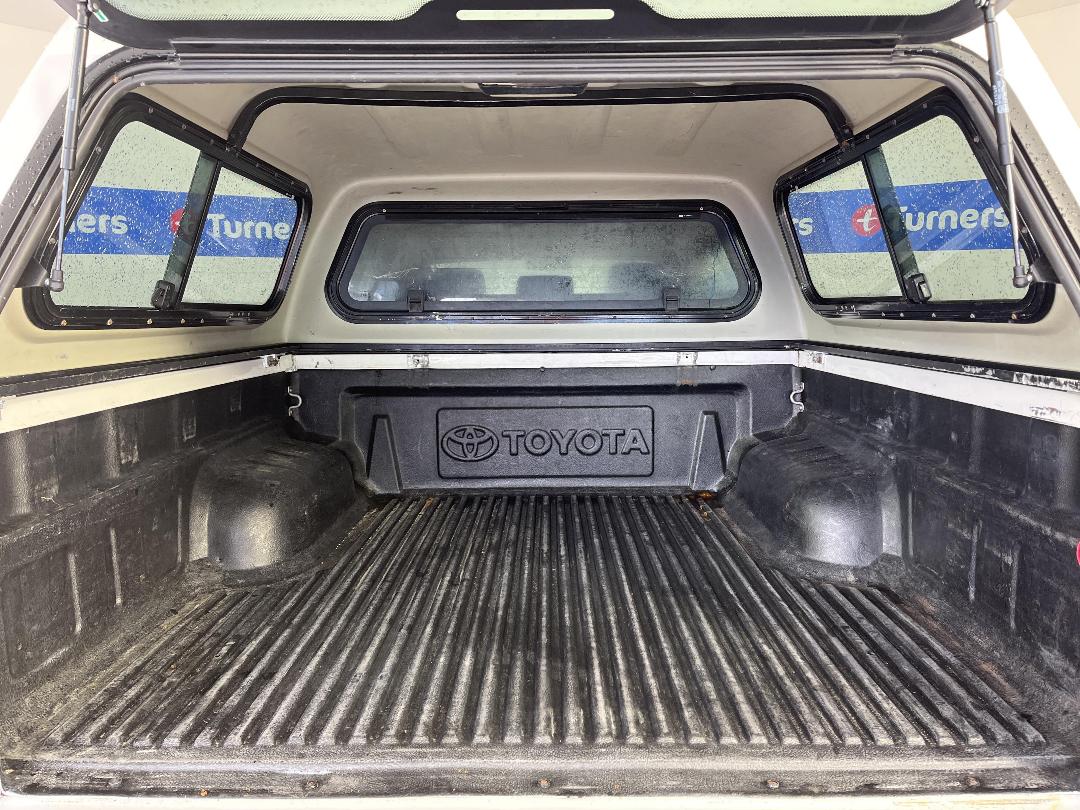 Photo '14' of Toyota Hilux