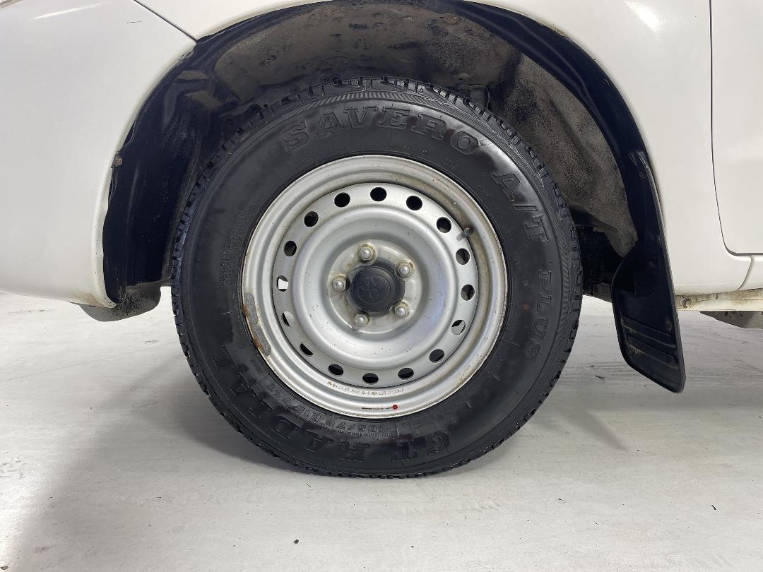 Photo '10' of Toyota Hilux