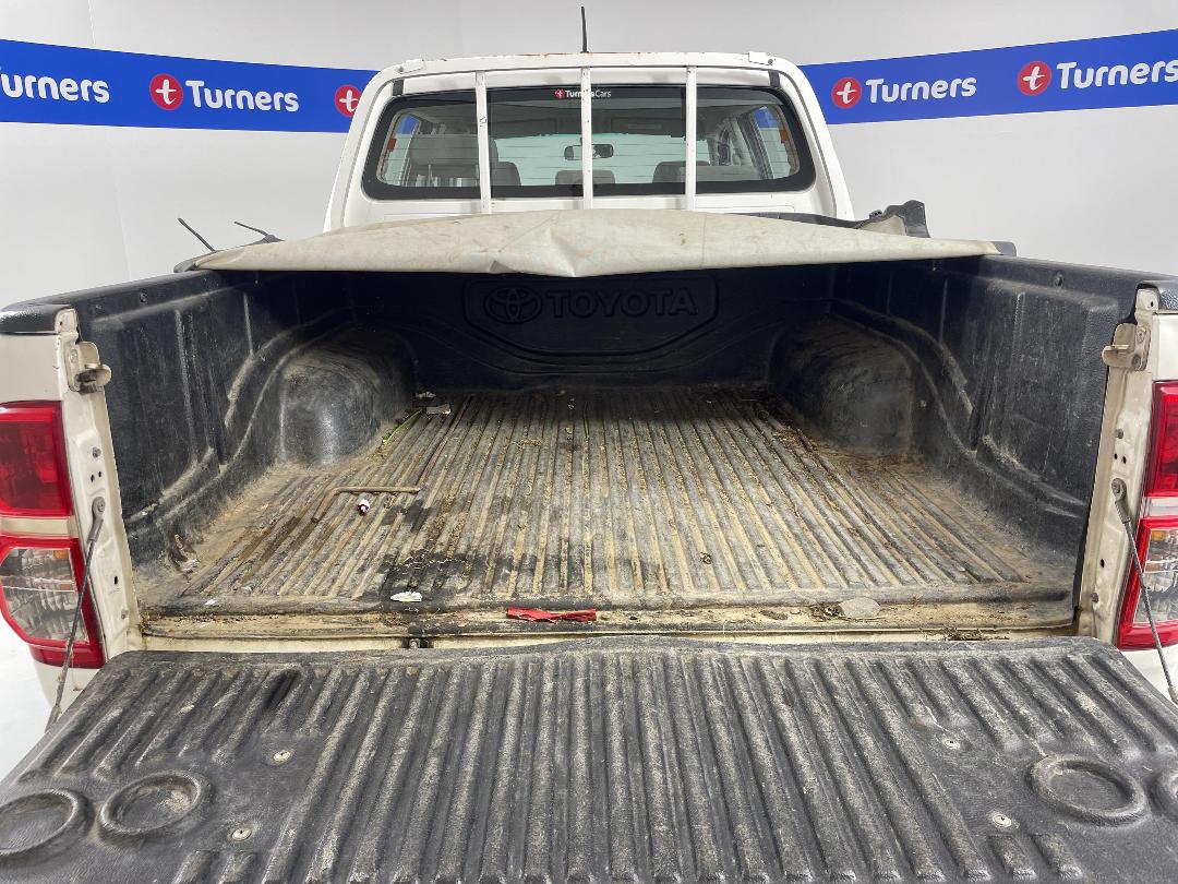 Photo '14' of Toyota Hilux