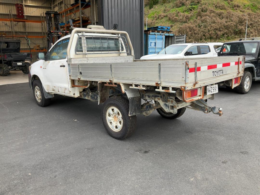 Photo '5' of Toyota Hilux TD SC/CC