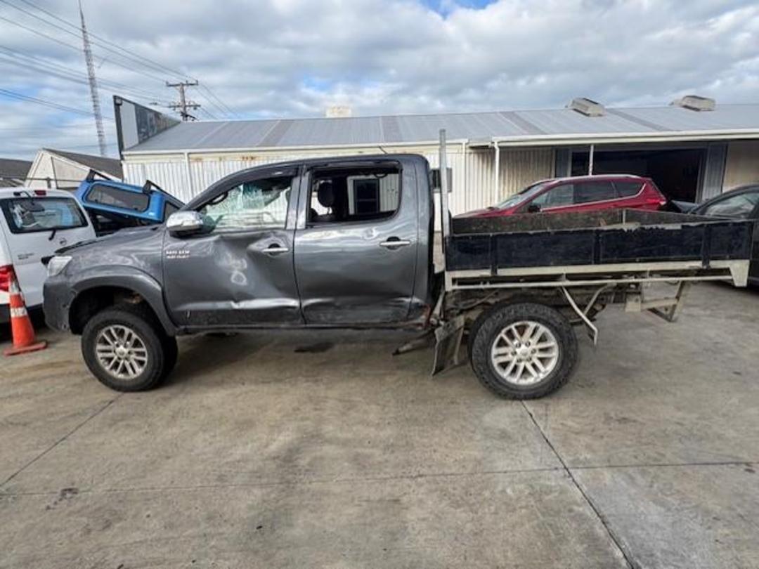 Photo '6' of Toyota Hilux SR5 TD DC Photo '6' of Toyota Hilux SR5 TD DC