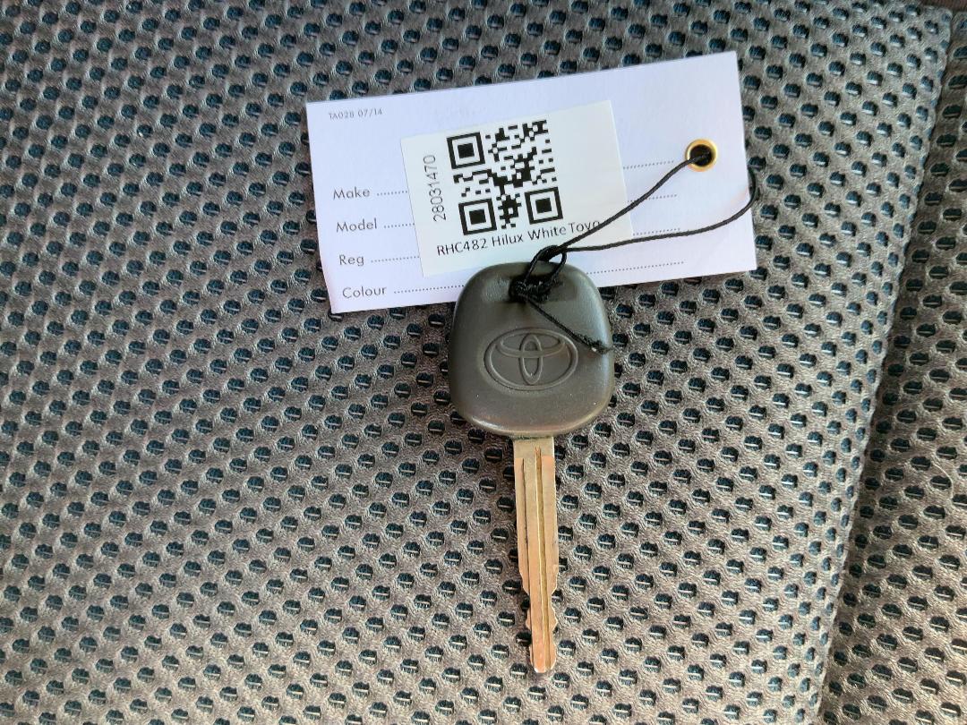 Photo '26' of Toyota Hilux TD EC