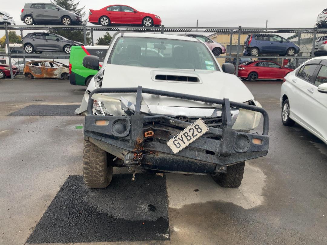 Photo '2' of Toyota Hilux TD EC/CC