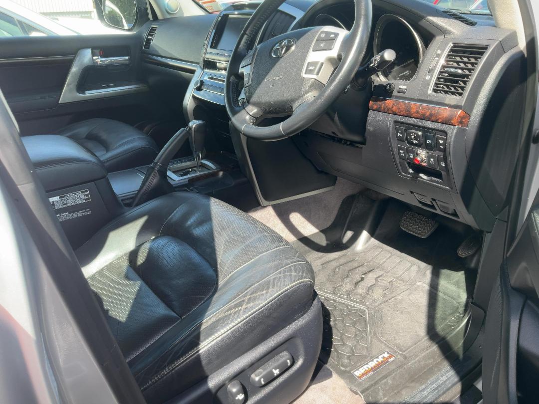 Photo '13' of Toyota Landcruiser