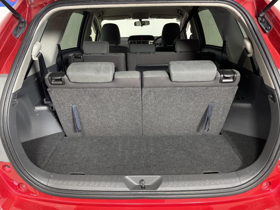 Photo '14' of Toyota Prius