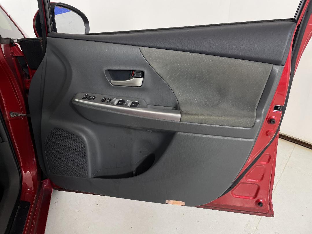 Photo '15' of Toyota Prius