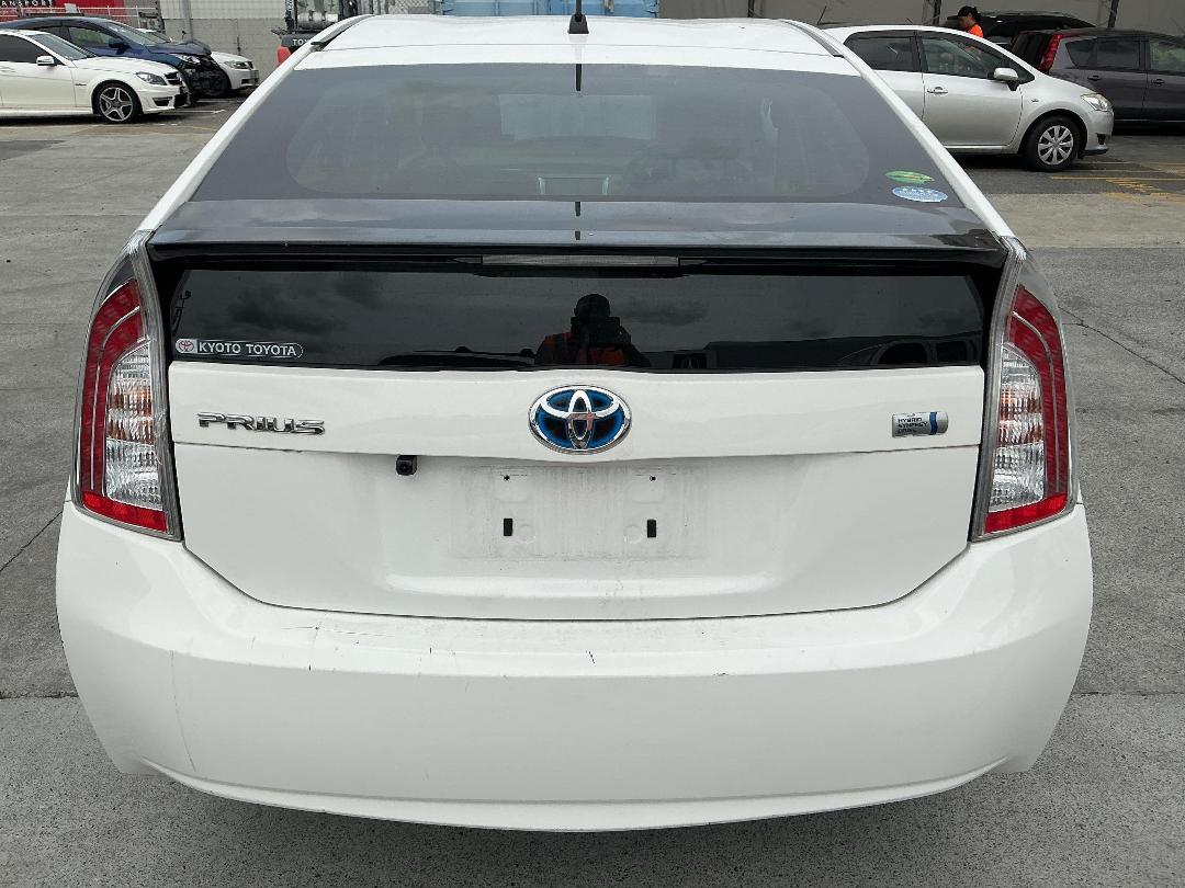 Photo '5' of Toyota Prius Hybrid Photo '5' of Toyota Prius Hybrid