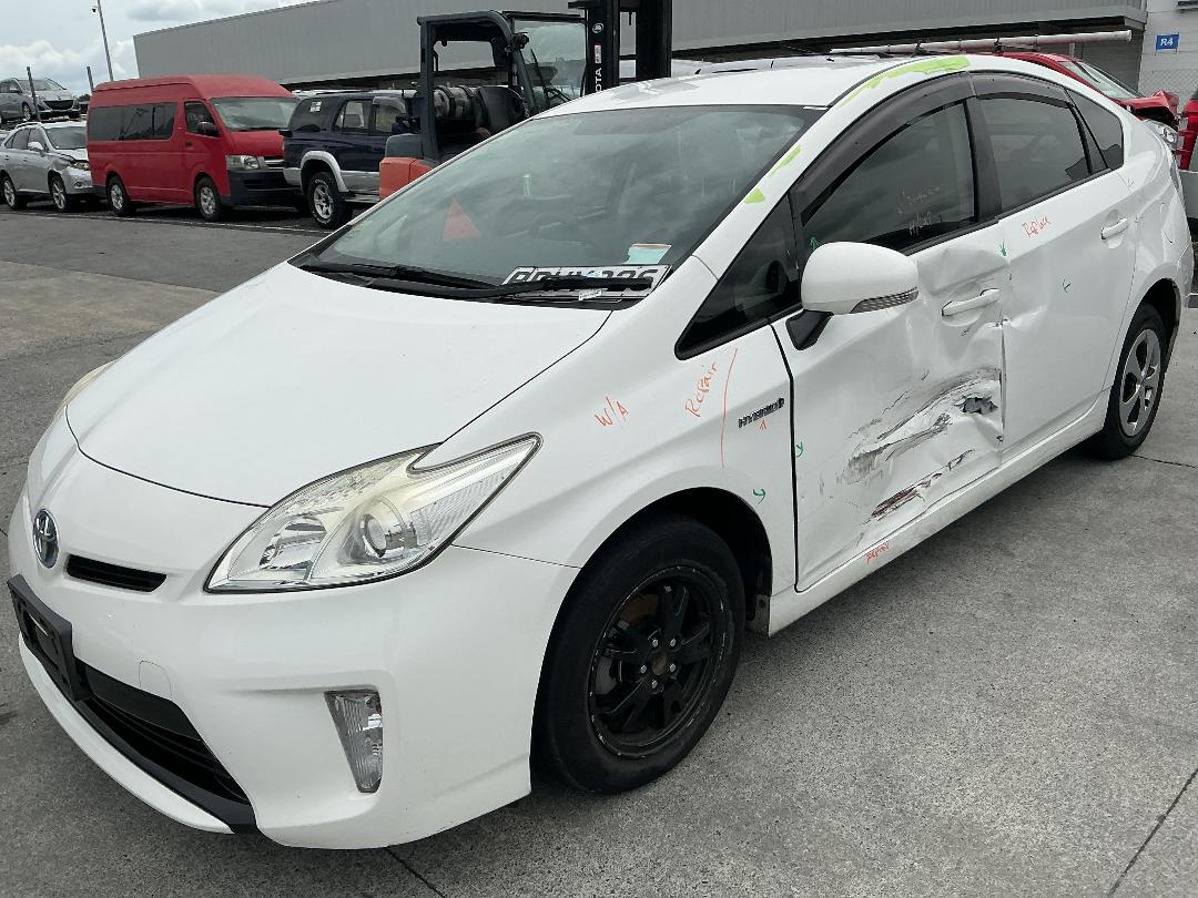 Photo '3' of Toyota Prius Hybrid Photo '3' of Toyota Prius Hybrid