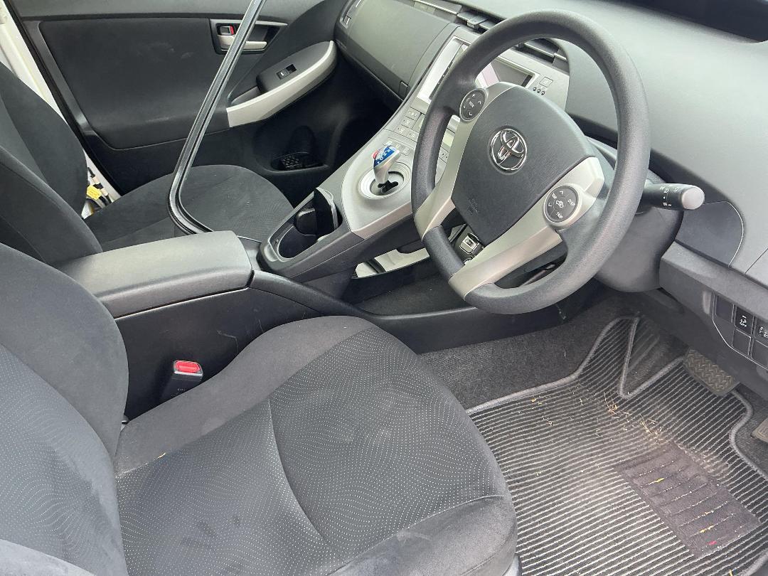 Photo '8' of Toyota Prius Hybrid Photo '8' of Toyota Prius Hybrid