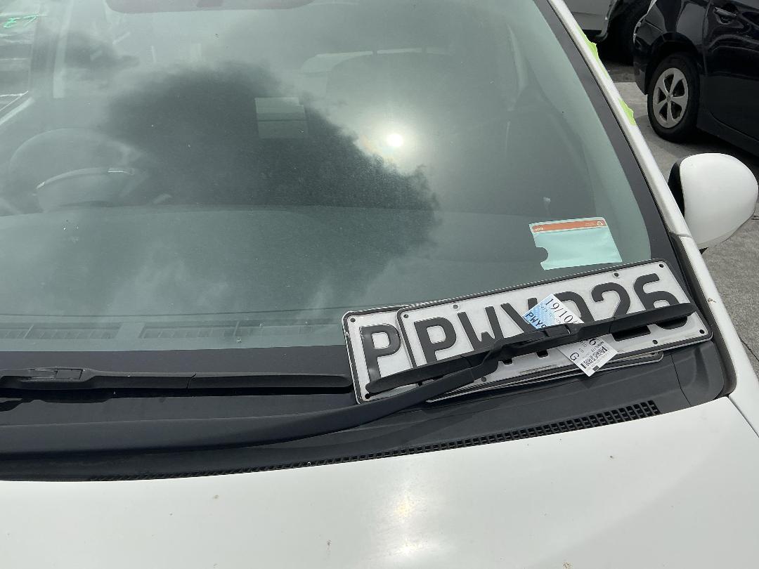 Photo '15' of Toyota Prius Hybrid Photo '15' of Toyota Prius Hybrid