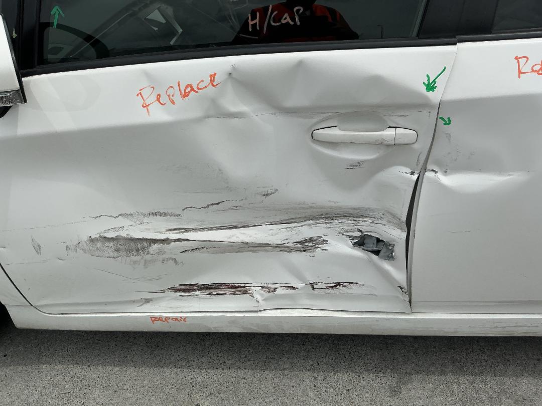 Photo '18' of Toyota Prius Hybrid Photo '18' of Toyota Prius Hybrid