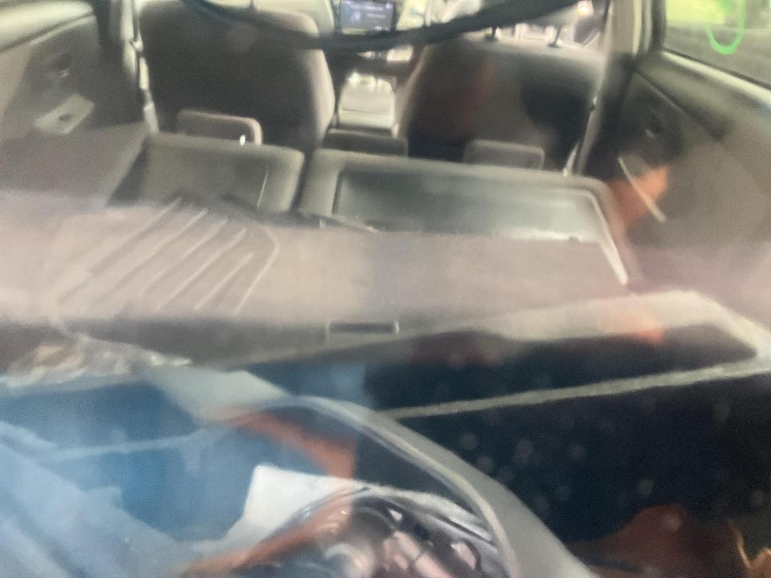 Photo '22' of Toyota Prius Alpha Photo '22' of Toyota Prius Alpha