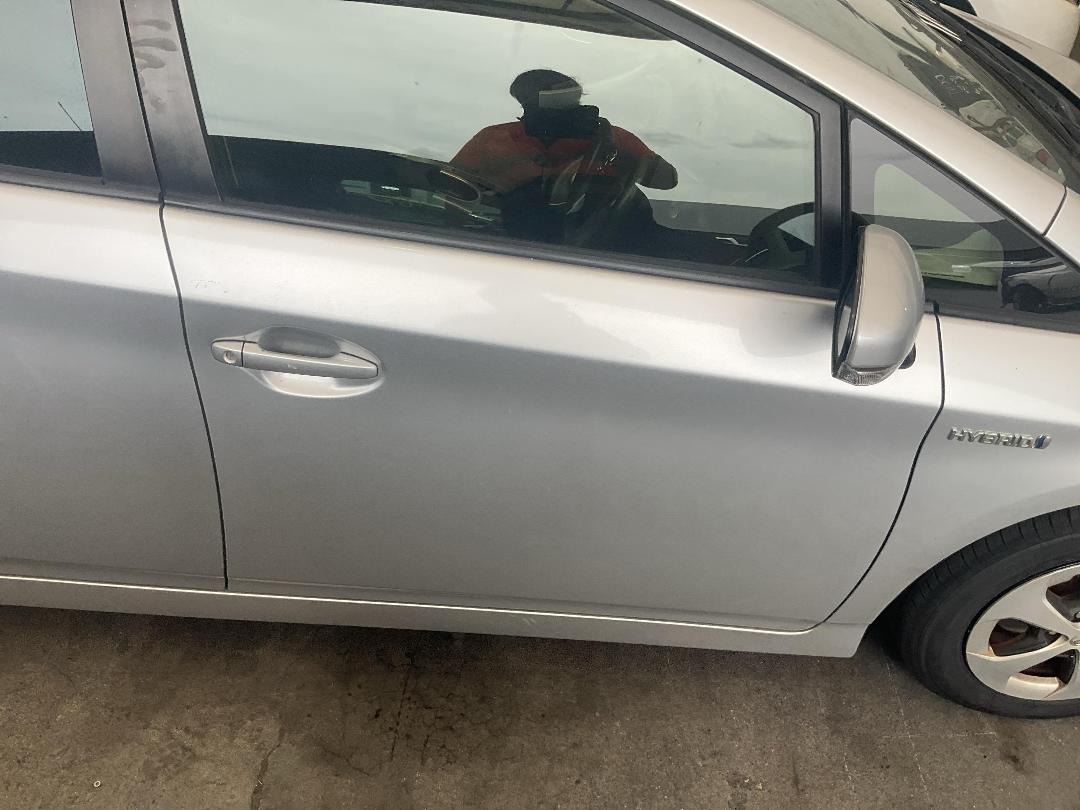 Photo '3' of Toyota Prius Photo '3' of Toyota Prius