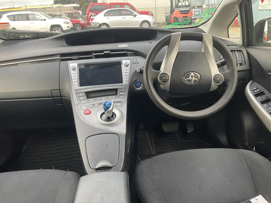 Photo '13' of Toyota Prius Hybrid